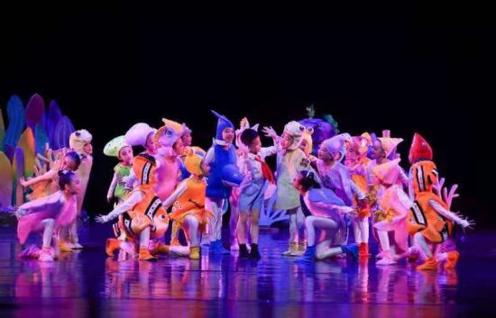 第六届“小白鸽”重庆市少儿舞蹈比赛决赛 《海底一万米》获得创作表演双奖